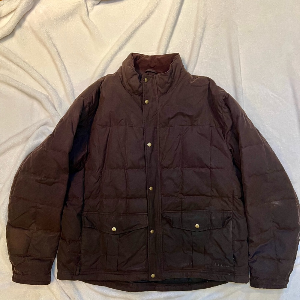 L.L. Bean Men's Upcountry Waxed Dark Brown Puffer Jacket. Excellent condition.